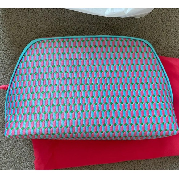 buvlgari make up bag - Picture 2 of 5